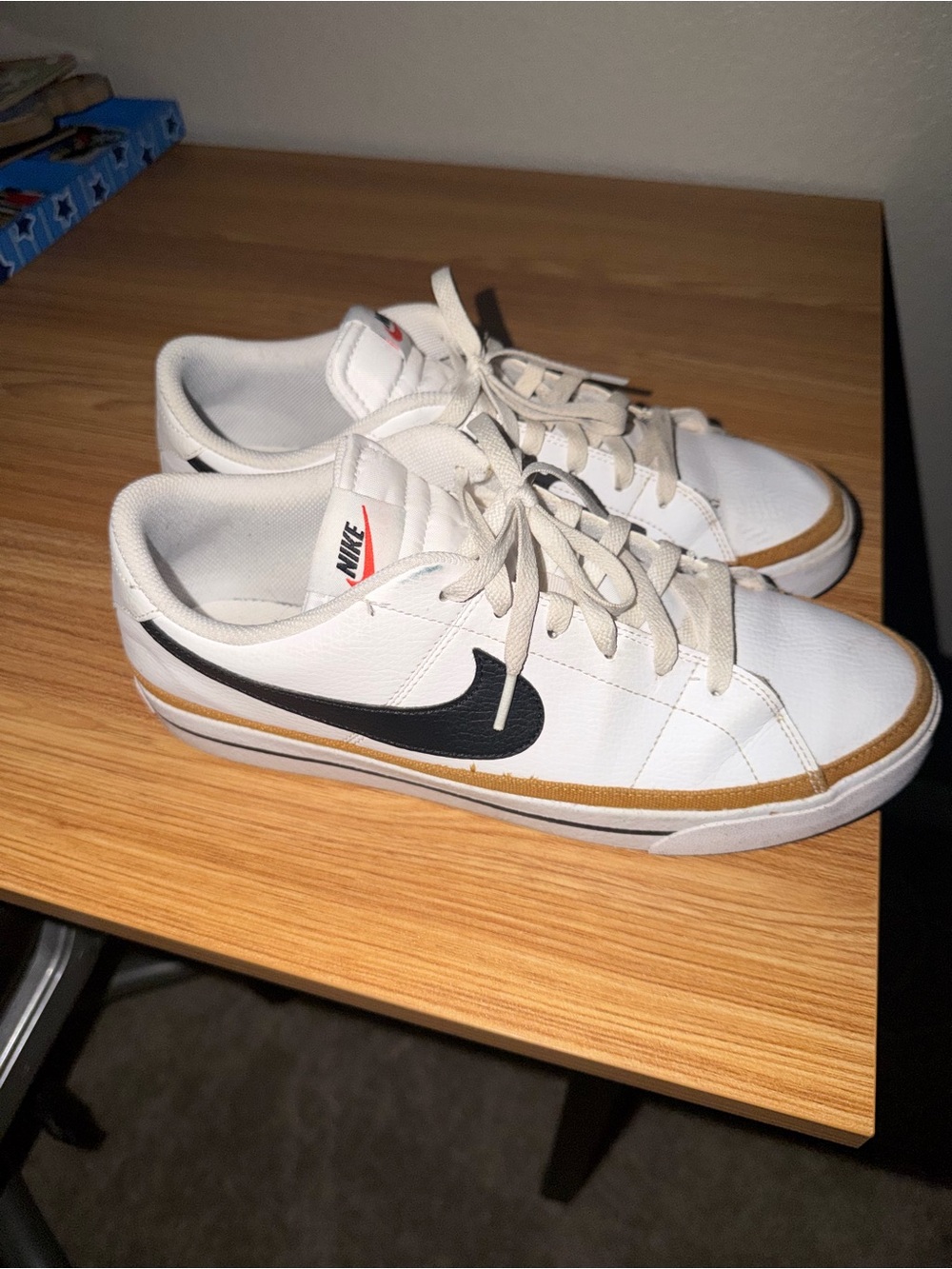 Mens white and tan nike court legacy 10.5